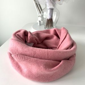 100% cashmere pink scarf